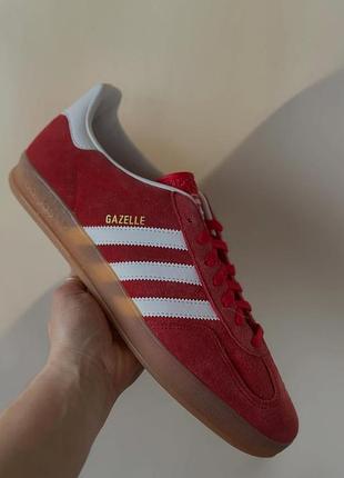 Кроссовки мужские adidas, 45 p., сверху натуральная замшевая кожа, внутрь текстиль