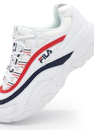 Жіночі білі кросівки fila ray з синім. топ якість! 35. розміри в наявності: 35, 38, 40.