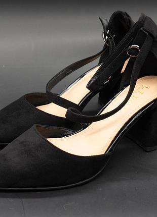 Туфли на каблуке liici 4082-k2571 черные 35. размеры в наличии: 35, 36, 37, 38, 39.
