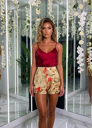 Новые цветочные шорты prettylittlething, размер uk 10