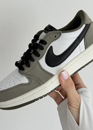 Кроссовки jordan low 40