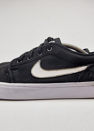 Чёрные кеды nike toki low 6