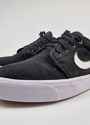 Чёрные кеды nike toki low 2