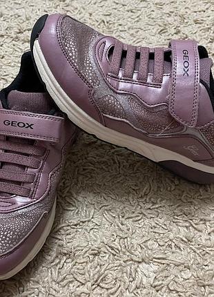 Кросівки дитячі geox розмір 35