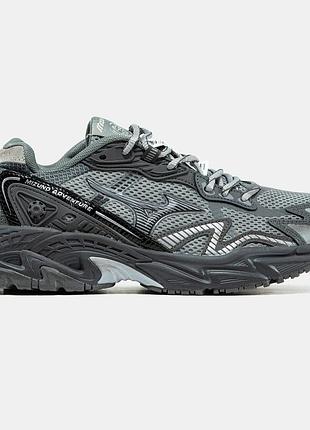 Сірі чоловічі кросівки mizuno adventure grey х мізуно 43
