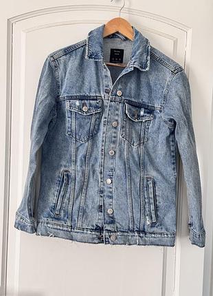 Джинсова куртка bershka