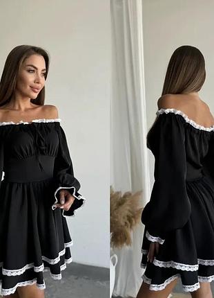 Платье с кружевом