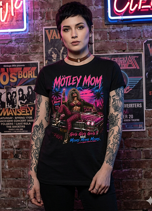 Motley mom футболка