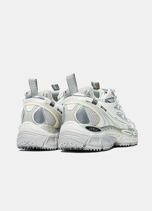 Right back silver white 3
