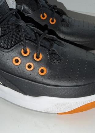 Jordan max aura 5 5