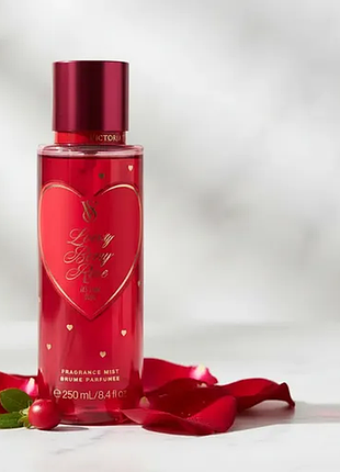 Парфумований спрей для тіла міст victoria's secret lovely berry rose body mist