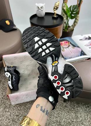 Nike air max plus black white line 4