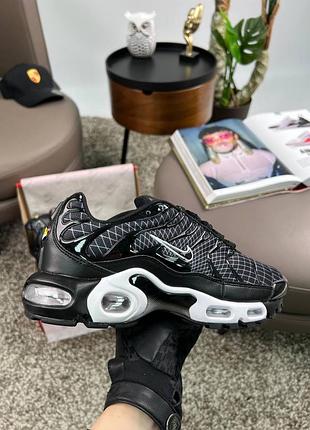 Nike air max plus black white line 7