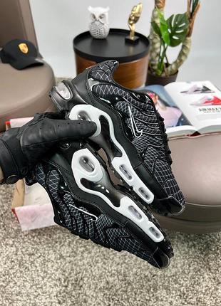 Nike air max plus black white line 9