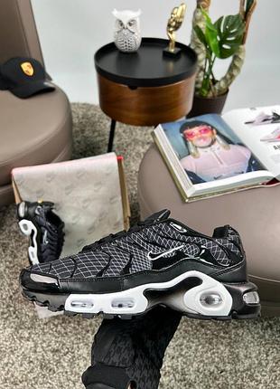Nike air max plus black white line 6