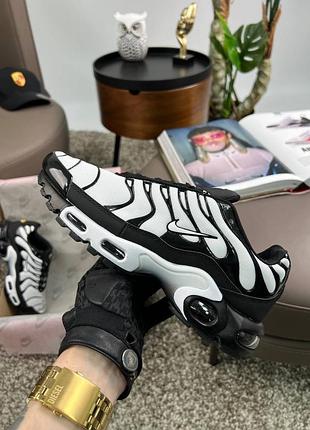 Nike air max plus white black 2