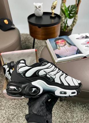 Nike air max plus white black 7