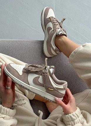 Жіночі кросівки найк данк стильні повсякденні nike dunk low sail beige 37