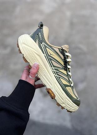 Чоловічі кросівки хока стильні повсякденні hoka mafate speed 2 cream/pepper 41