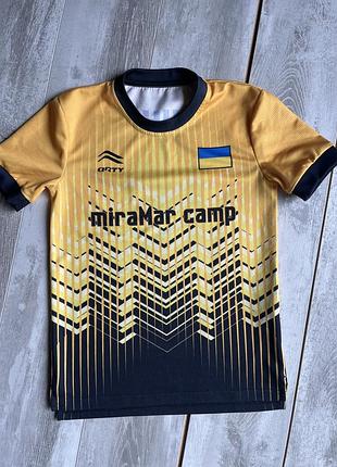 Футболка для спорту