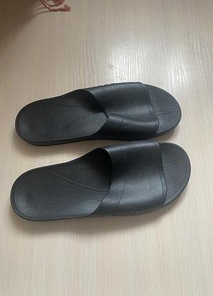 Шльопанці гумові