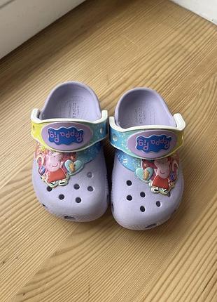 Дитячі crocs c6 з свинкою пеппою