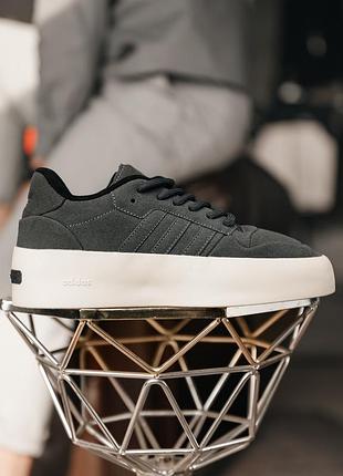 Кроссовки adidas 3