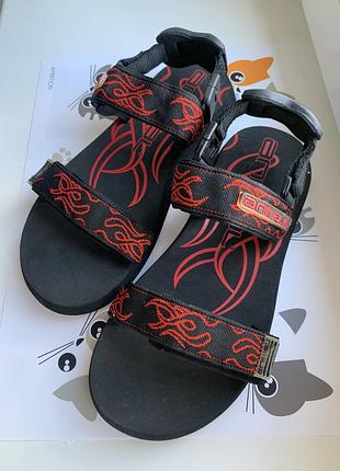 Чоловічі сандалі. animal. колір чорний. розмір 40-41