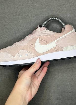 Кросівки nike venture 40,5 р