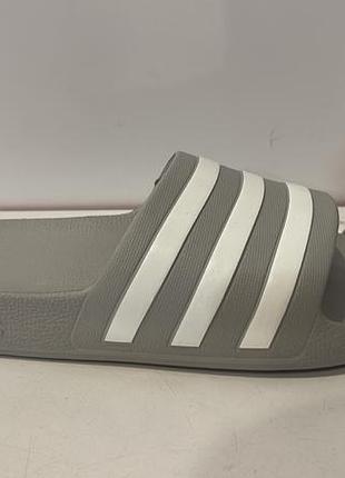 Шльопанці adidas