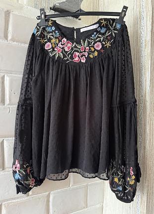 Блуза з вишивкою вишиванка zara
