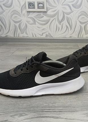 Оригинальные кроссовки nike tanjun (812654 011)