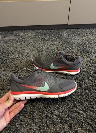 Оригінальні кросівки nike