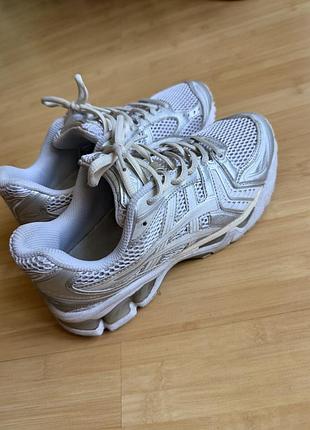 Кросівки asics