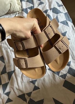 Летние шлепанцы в стиле birkenstock