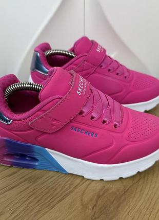 Оригінальні дитячі кросівки skechers
