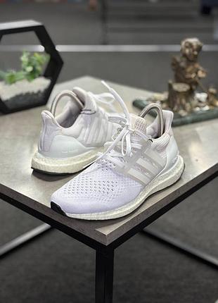 Оригінальні кросівки adidas ultraboost
