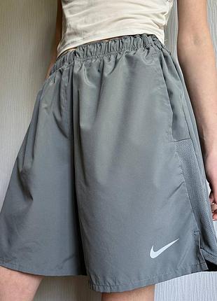 Шорти nike