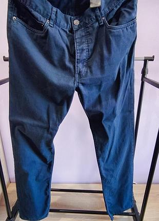 Мужские брюки бренда h&amp;m в фасоне slim fit. размер 32 (м)