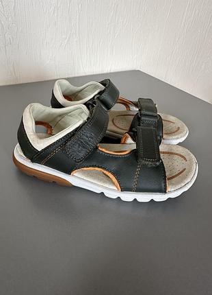 Босоніжки clarks, сандалі натуральна шкіра, дитяче взуття