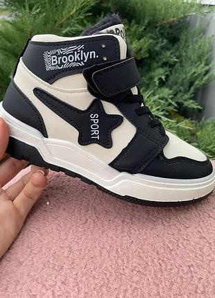 Зимові кросівки brooklyn чорні з білим, утеплені на хутрі, розміри 32,33,34,35 34