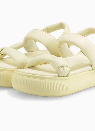 Продам нові сандалі puma