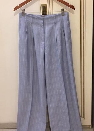 Нові.штани широкі в смужку h&m premium wide leg pants light blue striped зі свіжих колекцій