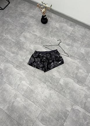Жіночі шорти nike dri-fit