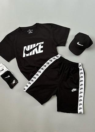 Футболка черная nike big + шорты nike lampas + кепка + носки в подарок