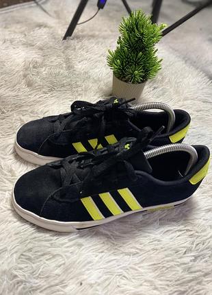 Adidas daily team 4