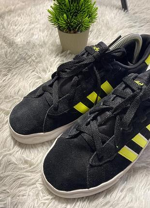 Adidas daily team 3