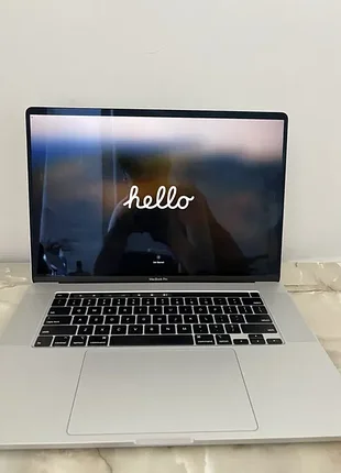 Macbook pro 2019 i7 silver 15 дюймов