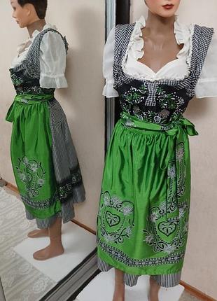 Сукня, сарафан баварський, німецький, австрійський,з фартухом.