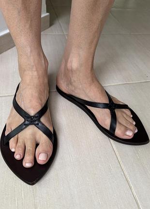 Продам шльопанці dries van noten